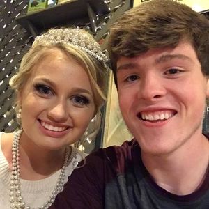 Meet your Posher, Wesley